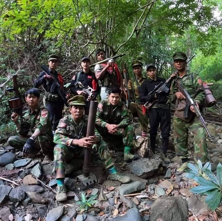 မြို့လှ PDF