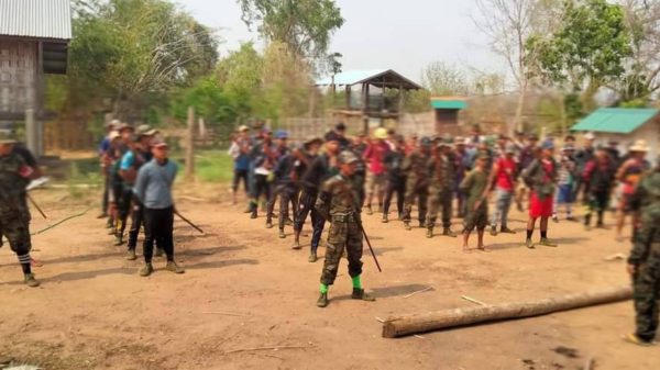 (PDF ဂန့်ဂေါတောင်ပိုင်းတပ်ဖွဲ့မှ ရဲဘော်များအား တွေ့ရစဥ်)