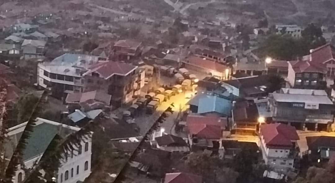 (ပြီးခဲ့သည့် မတ်လအတွင်းက စစ်​ကောင်စီယာဥ်တန်း ဟားခါးမြို့သို့ ဝင်​ရောက်လာစဥ်၊ ဓာတ်ပုံ - The Chin Journal)