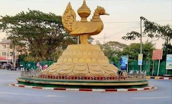 ဟင်္သာတမြို့ရှိ ခရိုင်ရဲတပ်ဖွဲ့မှူးရုံးနှင့် ရဲစခန်းအပါအဝင် သုံးနေရာပေါက်ကွဲမှု ဖြစ်