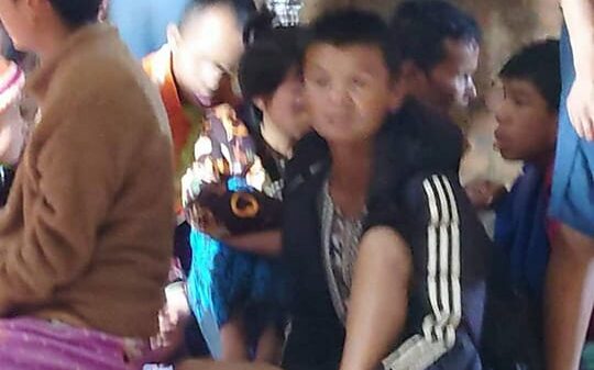 (တိုက်ပွဲဖြစ်၍ ​နေရပ်စွန့်ခွာထွက်​ပြေးလာ​သောစစ်​ဘေးဒုက္ခသည်များ။ ။ဓါတ်ပုံ-CJ)