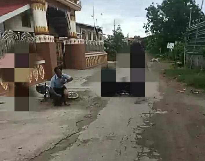 (ညောင်ရွှေမြို့ မဂ်လာရပ်ကွက်မှ စစ်ကောင်စီခန့်အုပ်ချုပ်ရေးမှူး ဦးသော်တာ အား ပစ်ခတ်ခံရအပြီးတွေ့ရစဥ်)