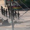 (စစ်တပ်အာဏာသိမ်းမှုအပေါ် ကန့်ကွက်ဆန္ဒပြနေသော ပြည်သူများအား ပစ်ခတ်ဖြိုခွင်းရန် ပြင်ဆင်နေသော စစ်ကောင်စီတပ်သားများအား တွေ့ရစဉ်)