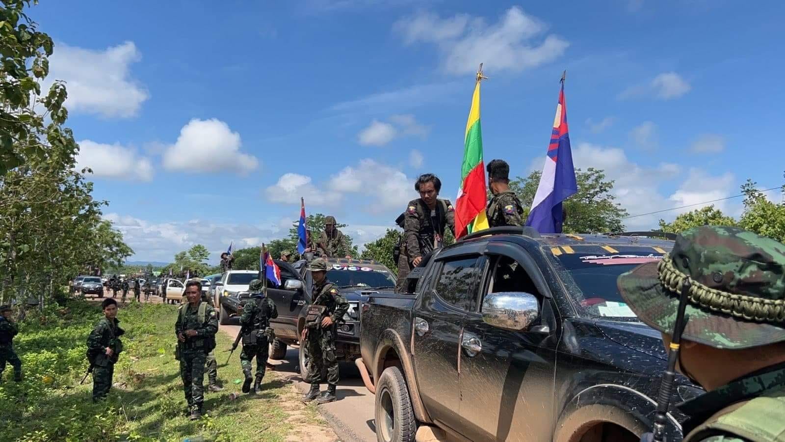 ဖာပွန်မှာ BGF ကားကို KNLA တပ်မဟာ ၅ တိုက်ခိုက်