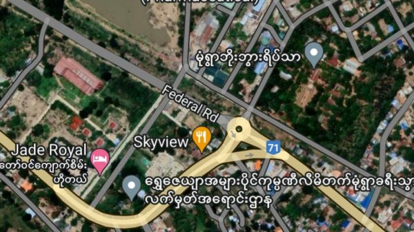 (အသက် ၈ နှစ်အရွယ်မိန်းက​လေးပါ​သောကား ​သေနတ်ဖြင့်အပစ်ခံခဲ့ရ​သော​နေရာ အနီးဝန်ကျင်ကိုGoogle Mapမှ​တွေ့ရစဥ်)