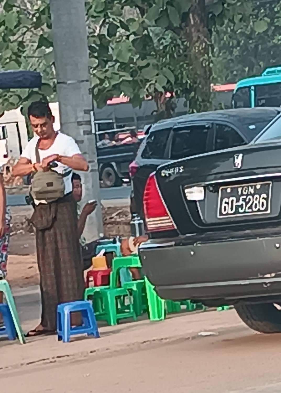 ရွှေနံ့သာရပ်ကွက်စစ်ကောင်စီခန့်အုပ်ချုပ်ရေးမှူးလင်မယား ကိုအမည်မသိအဖွဲ့ကပစ်ခတ်ရှင်းလင်း