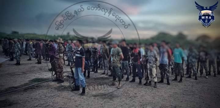 ဓါတ်ပုံ-PDF တပ်ရင်းများ
