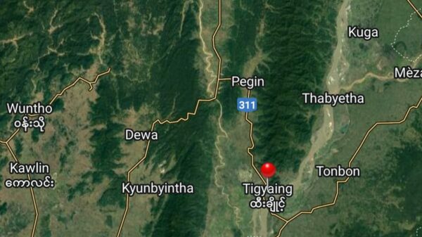 ထီးချိုင့်ဘောလုံးကွင်းအတွင်းတပ်စွဲထား​သောစစ်​ကောင်စီတပ်ကိုမိုင်းဆွဲတိုက်ခိုက်ရာ ၂ ဦး​သေ ၊၅ ဦးဒဏ်ရာရ