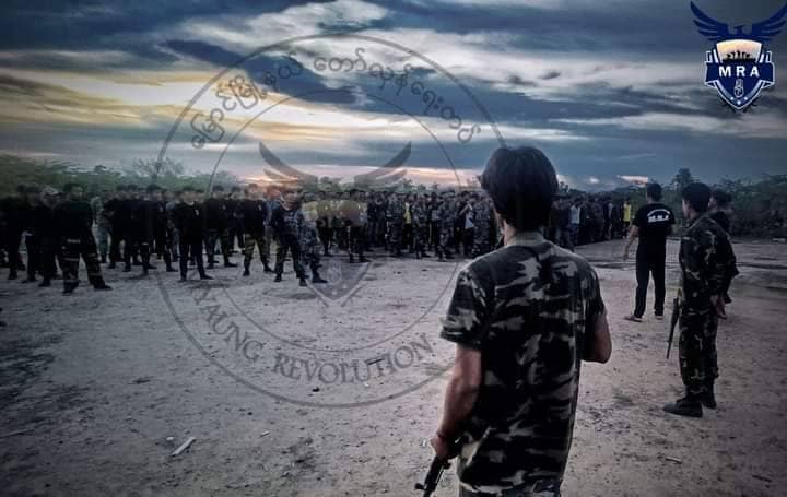 ဓါတ်ပုံ-PDF တပ်ရင်းများ