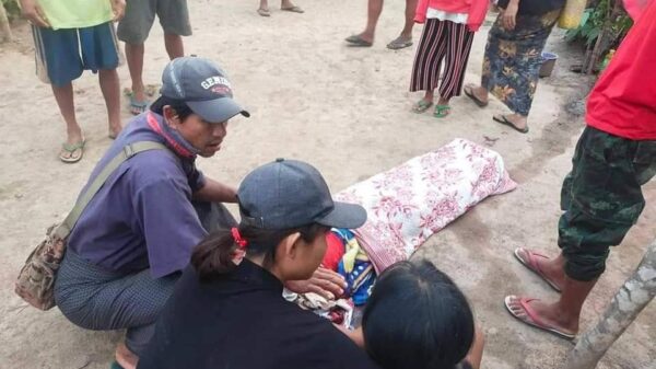 ဒီးမော့ဆိုရှိ စစ်ရှောင်စခန်းကို စစ်ကောင်စီတပ် ပစ်ခတ်မှုကြောင့် (၁၃)နှစ်အရွယ်ကလေးငယ်တစ်ဦး သေဆုံးပြီး သုံးဦးထိခိုက်