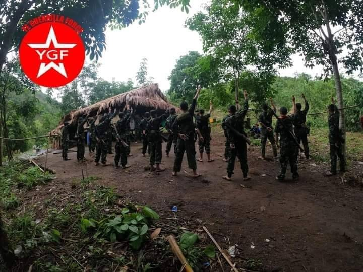 ရေးမြို့ဘက်မောင်းနှင်လာသော စစ်ကောင်စီတပ်ယာဥ်တန်းကို ပစ်ခတ် တိုက်ခိုက်ခံရပြီး ခြောက်ဦးသေဟုဆို