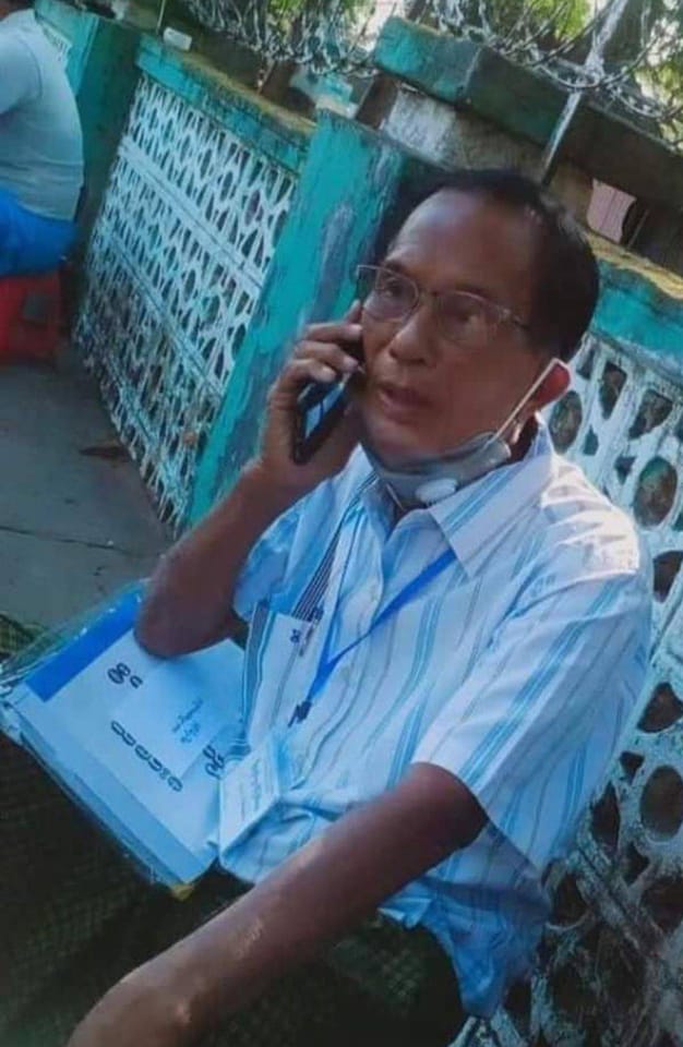 (​နေအိမ်အတွင်းမှာပင်အသတ်ခံခဲ့ရ​သော ဦးဖြိုးသွင်။ ဓါတ်ပုံ-CJ)