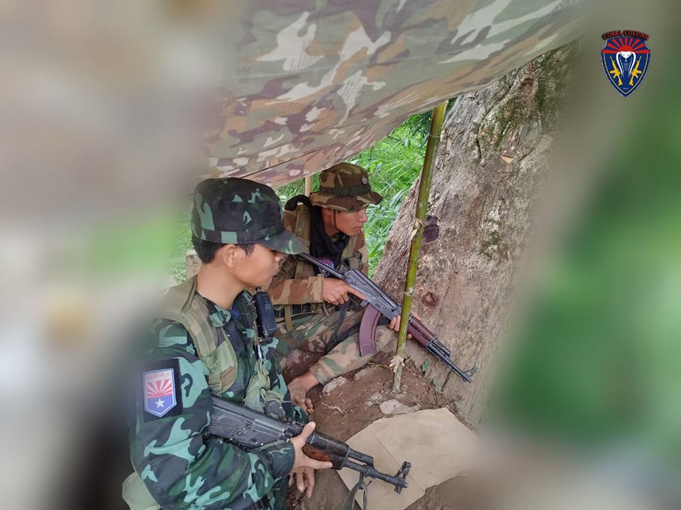 (​ကော်ဘရာစစ်​ကြောင်းမှတပ်ဖွဲ့ဝင်တစ်ဦး ။ဓါတ်ပုံ-Cobra Column)
