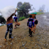 စစ်ဘေးရှောင်ဒေသခံများအားတွေ့ရစဥ်၊ ဓာတ်ပုံ - The Chin Journal