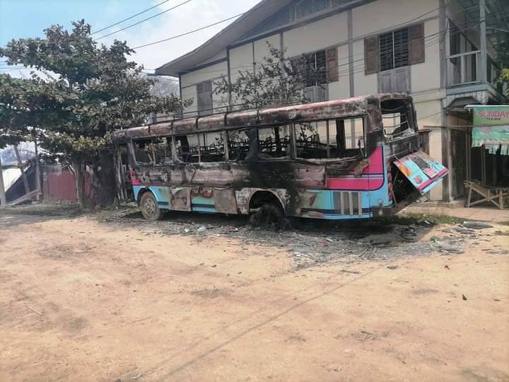 အကြမ်းဖက်စစ်ကောင်စီတပ် မီးရှို့ဖျက်ဆီးခဲ့သော တင်းတိမ်ရံရွာမြင်ကွင်း၊ ဓာတ်ပုံ-အဖြူရောင် DPY