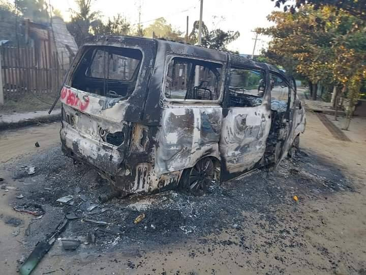 (မူးကြီးကမ်းကျေးရွာ ရွာလုံးကျွတ်နီးပါးမီးရှို့ဖျက်ဆီးပြီးနောက် တွေ့ရစဥ်၊ ဓာတ်ပုံ - CJ)