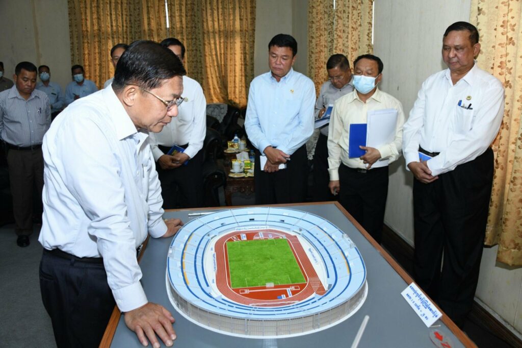 အောင်ဆန်းကွင်းက ပစ္စည်းပို့ဆောင်ရေးဂိတ်တွေကို စစ်ကောင်စီ ပိတ်သိမ်း