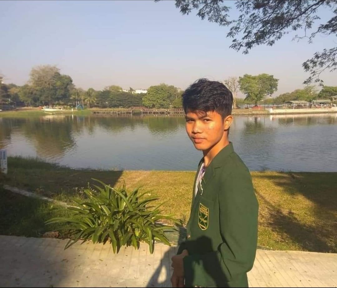 ဓာတ်ပုံ −ရန်ကုန်စီးပွားရေးတက္ကသိုလ်ကျောင်းသားများသမဂ္ဂ(ရွာသာကြီးနယ်မြေ)