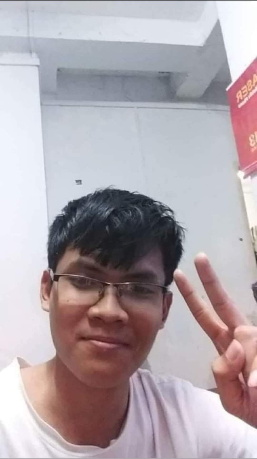 ဓာတ်ပုံ −ရန်ကုန်စီးပွားရေးတက္ကသိုလ်ကျောင်းသားများသမဂ္ဂ(ရွာသာကြီးနယ်မြေ)