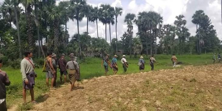 (ရေဦးနယ်ရှိ ပြည်သူ့ကာကွယ်ရေးအဖွဲ့ဝင် ရဲဘော်များအား ယခုခုနှစ်ဆန်းပိုင်း က တွေ့ရစဥ်။ဓာတ်ပုံ-CJ)
