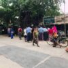 မြောက်ဥက္ကလာပမြို့နယ်ရှိ အုပ်ချုပ်ရေးမှူးရုံးတစ်ရုံတွင် ဧည့်စာရင်းတိုင်သူအချို့အား တွေ့ရစဥ်(ပုံဟောင်း)