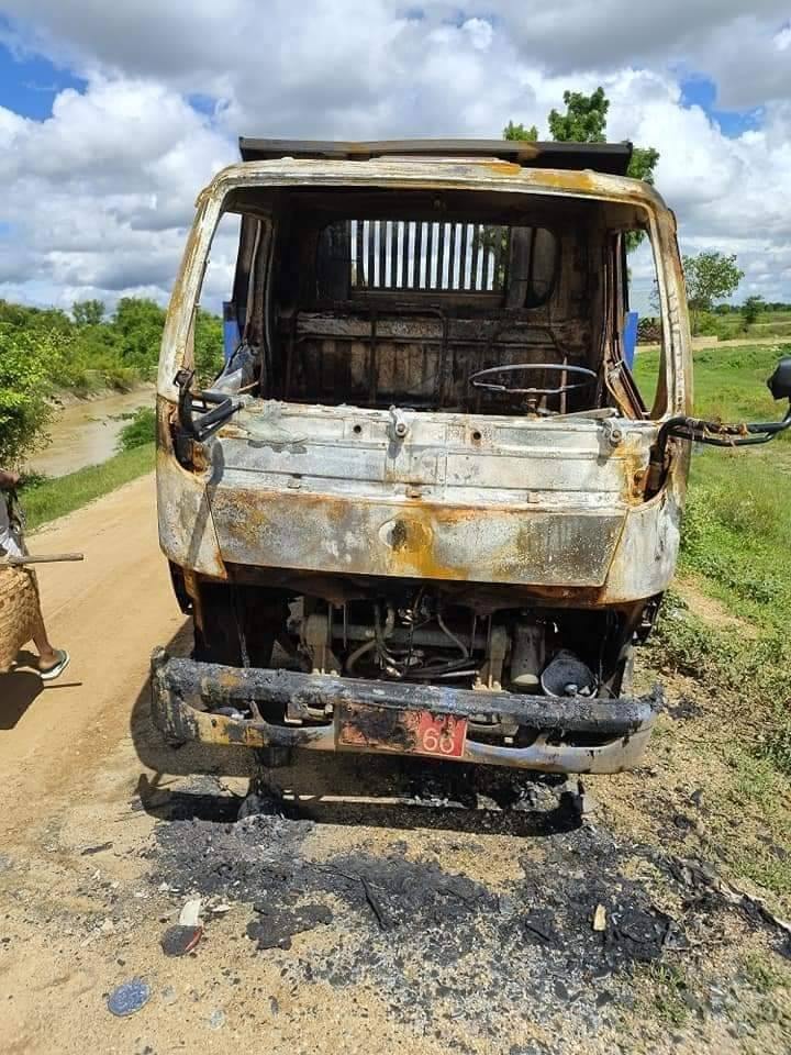 ဒီပဲယင်းမြို့နယ်၊ ကိုင်းကံရွာ မီးရှို့ဖျက်ဆီးခံရပြီးနောက် တွေ့ရစဥ်။ ဓာတ်ပုံ- ပအဖ