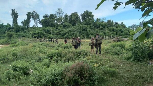 မြို့လှ PDF ရဲဘော်များအား တွေ့ရစဉ်၊ဓာတ်ပုံ - မြို့လှ PDF