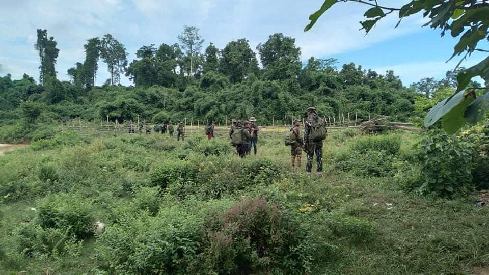 မြို့လှ PDF ရဲဘော်များအား တွေ့ရစဉ်၊ဓာတ်ပုံ - မြို့လှ PDF
