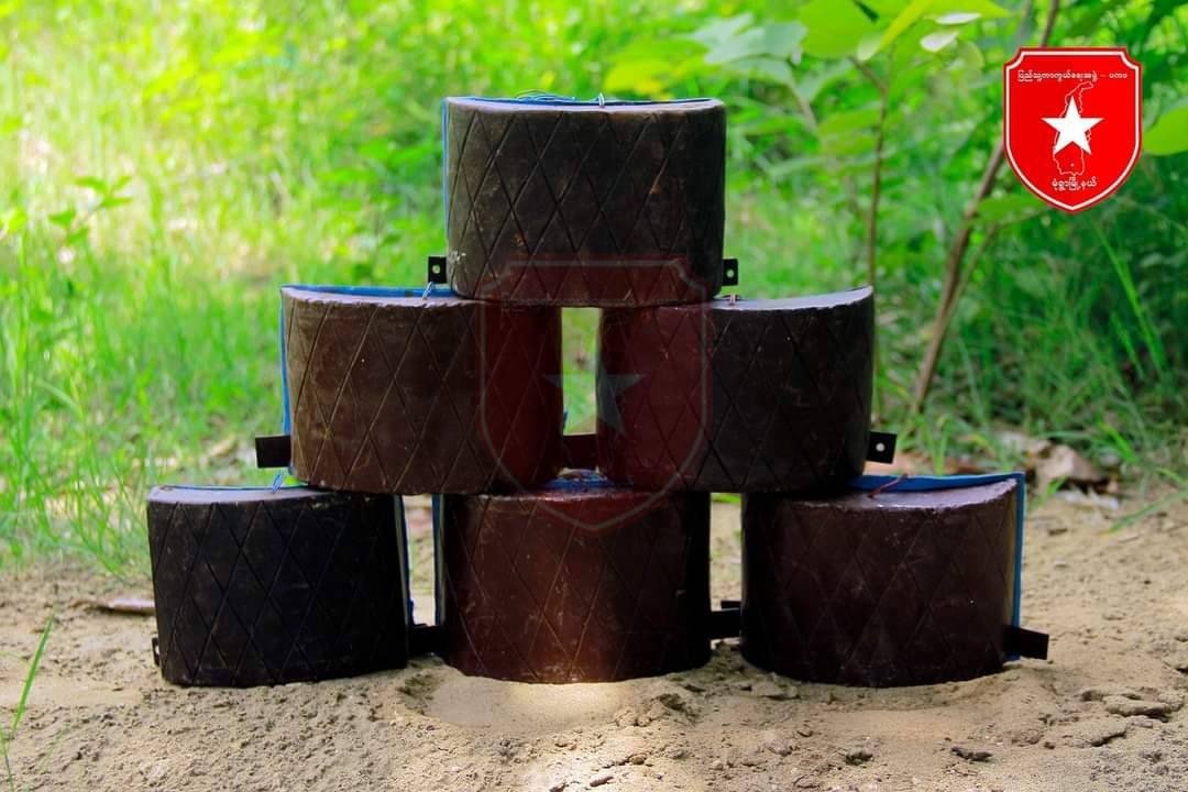 ထုတ်လုပ်ဖြန့်ဝေနေသည့် လက်နက်များကို မုံရွာ(ပကဖ) ထုတ်ပြန်