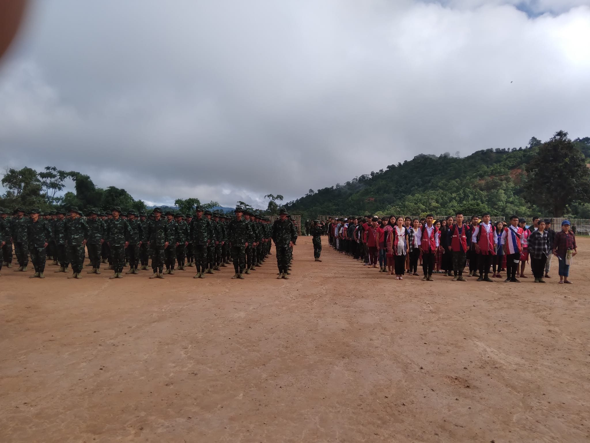 ဓာတ်ပုံ - KnIC