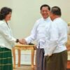 ကုလအထူးကိုယ်စားလှယ် စစ်ကောင်စီခေါင်းဆောင်နှင့် တွေ့ဆုံနေစဉ်