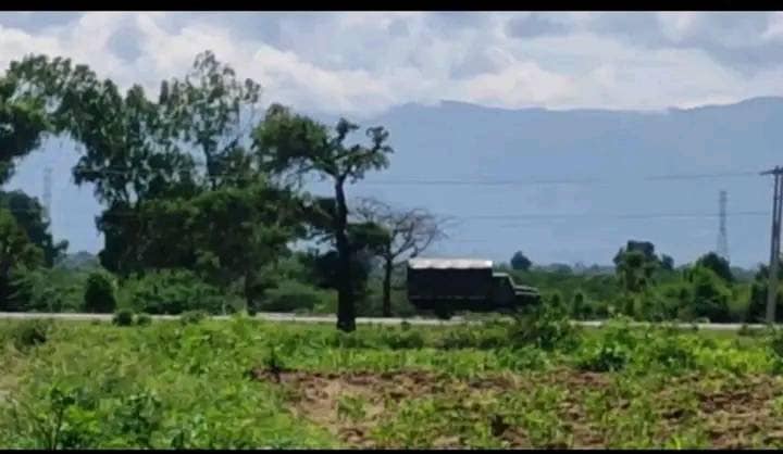 မိုင်းဆွဲခံရသည့်ယာဥ်အား တွေ့ရစဥ်။ဓာတ်ပုံ-WTRF