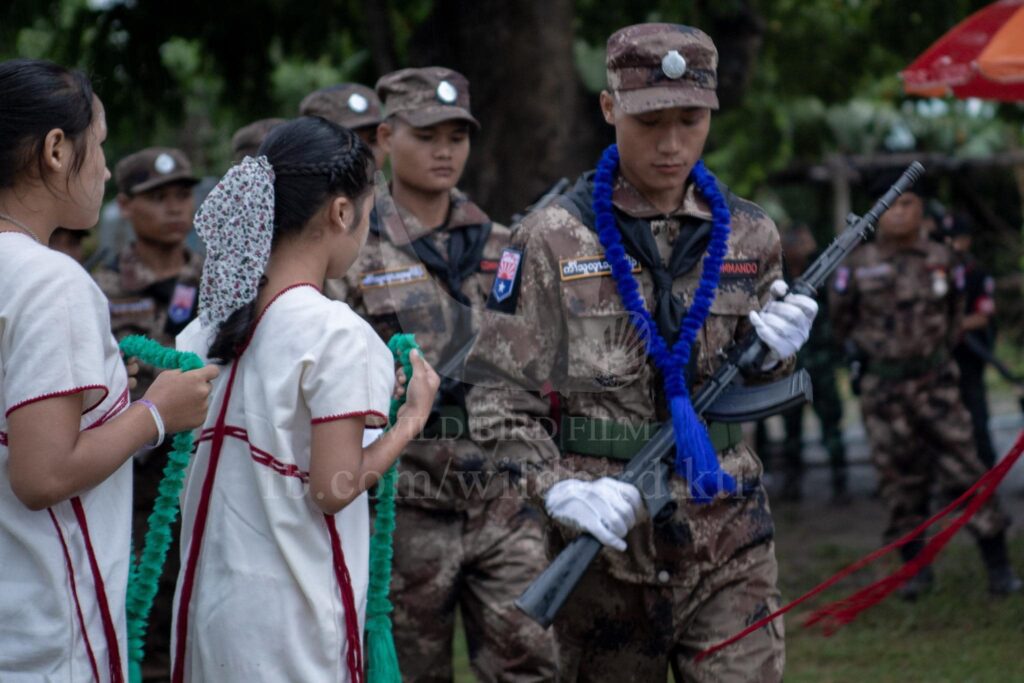 ဩဂုတ် ၁၂ရက်က ကျင်းပခဲ့သည့် KNLA တပ်မဟာ (၅)၏ ကရင့်အာဇာနည်နေ့ အခမ်းအနားအား တွေ့ရစဉ်၊ ဓာတ်ပုံ - Wild Bird