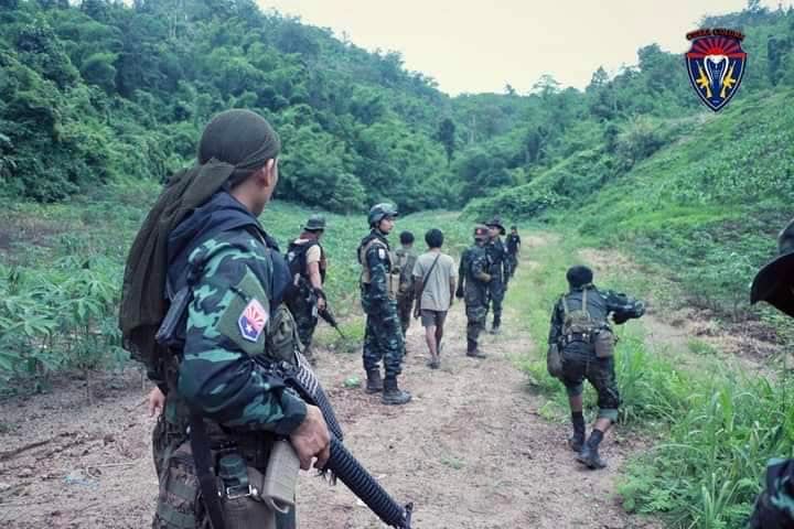 စစ်ကောင်စီတပ်အား တိုက်ခိုက်နေသည့် ကော်ဘရာစစ်သည်တော်များအား တွေ့ရစဉ်၊ ဓာတ်ပုံ- ကော်ဘရာစစ်ကြောင်း