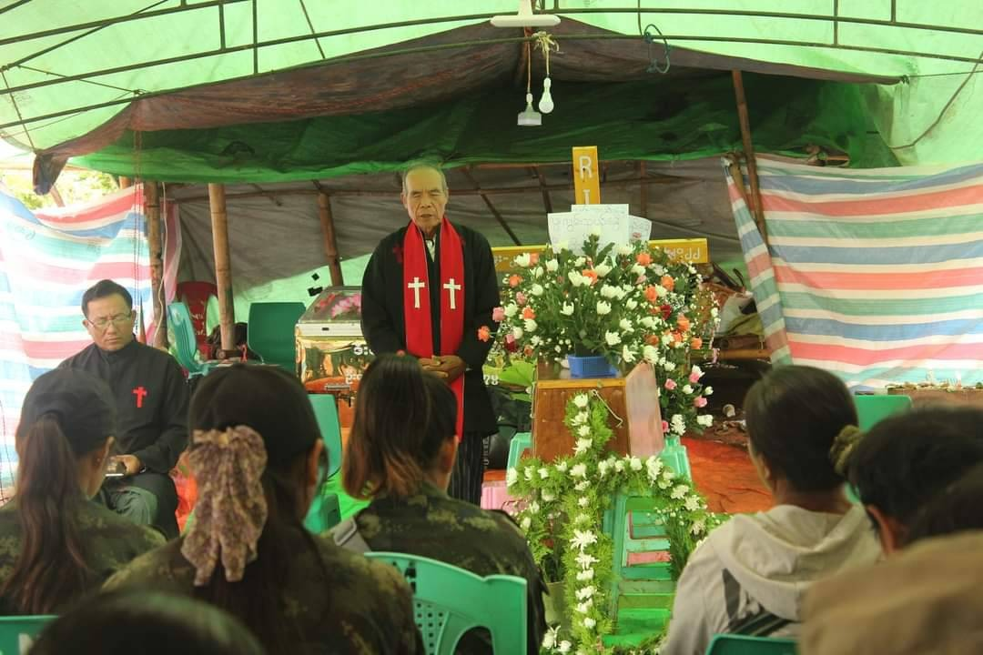 ဓာတ်ပုံ - KNDF- B19