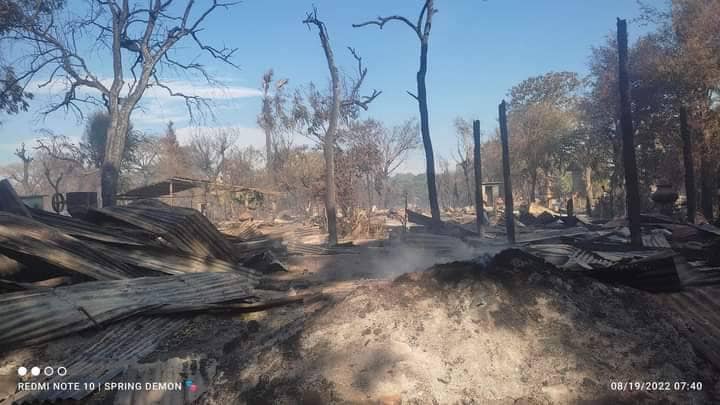 ရွာလုံးကျွတ်နီးပါးမီးရှို့ခံရသည့် တရော် (ငတမျှော်) ကျေးရွာအတွင်းအား တွေ့ရစဥ်။ ဓာတ်ပုံ-Yaylalkyunnews