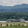 (စစ်ကောင်စီရေယာဉ်တစ်စီးကို တွေ့ရစဉ်)