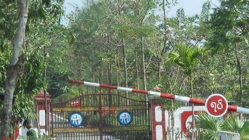 (ခမရ -၄၃၅ တပ်ရှေ့အား တွေ့ရစဥ် ၊ပုံအဟောင်းအသုံးပြုထားသည်)