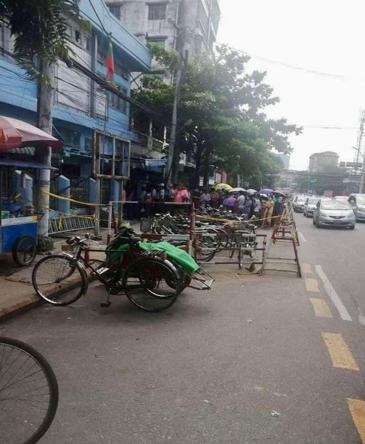 (လှိုင်မြို့နယ် လျှပ်စစ်ရုံးရှေ့အား တွေ့ရစဉ်၊ ပုံအဟောင်းကို အသုံးပြုထားပါသည်)