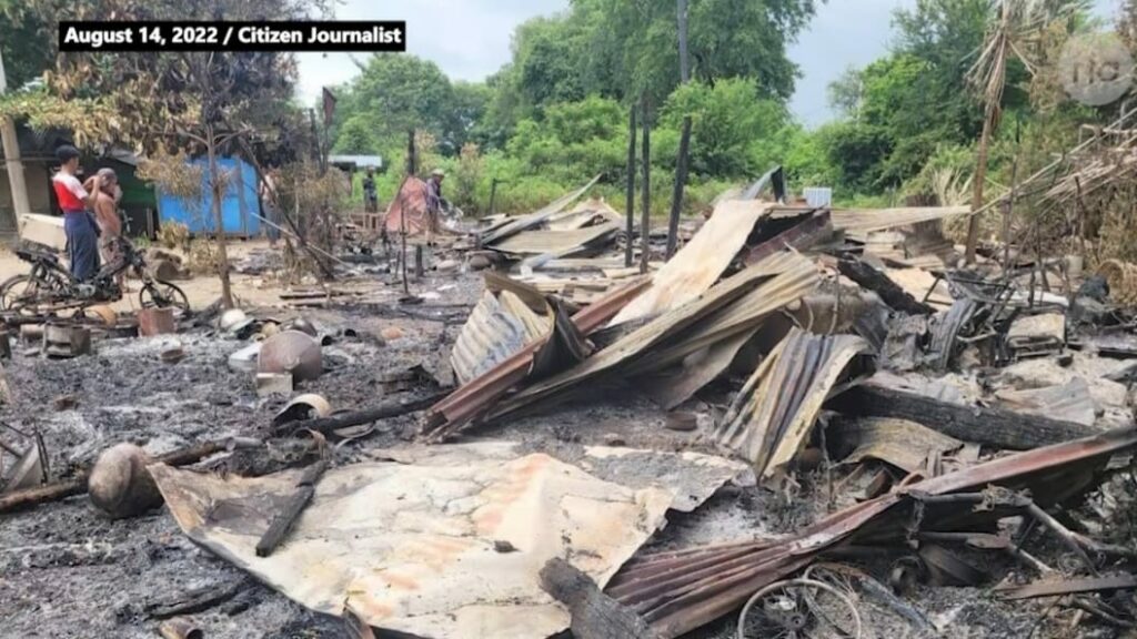 (စစ်​ကောင်စီတပ်က ရင်​ပေါင်တိုင်ရွာကို အကြမ်းဖက်ပြီး​နောက်​တွေ့ရစဥ် ။ ။ဓါတ်ပုံ-CJ)