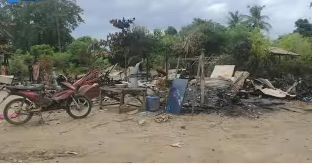 (စစ်​ကောင်စီတပ်က ရင်​ပေါင်တိုင်ရွာကို အကြမ်းဖက်ပြီး​နောက်​တွေ့ရစဥ် ။ ။ဓါတ်ပုံ-CJ)