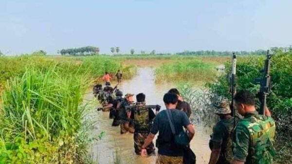 တန့်ဆည်ဒေသတွင်း PDFအဖွဲ့ဝင်များအား တွေ့ရစဥ်၊ဓာတ်ပုံ-CJ