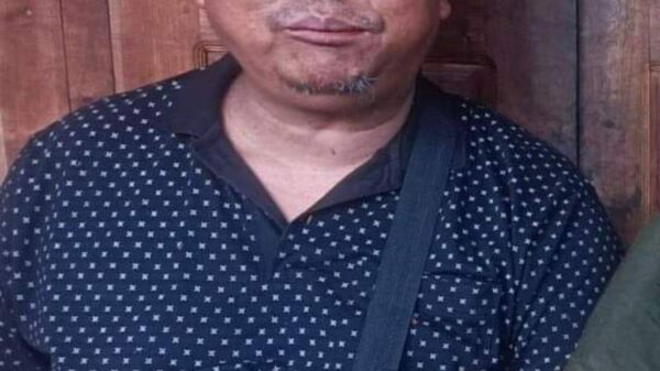 (ကျဆုံးခဲ့သည့် ထောက်ပို့ရဲဘော် ဆလိုင်းကျော်ဦးအား တွေ့ရစဥ်)