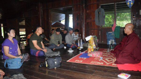 ဓာတ်ပုံ - ကော်ဘရာစစ်ကြောင်း