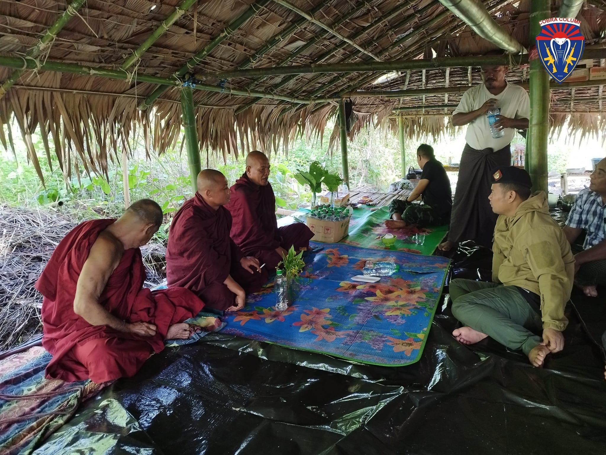 ဓာတ်ပုံ - ကော်ဘရာစစ်ကြောင်း