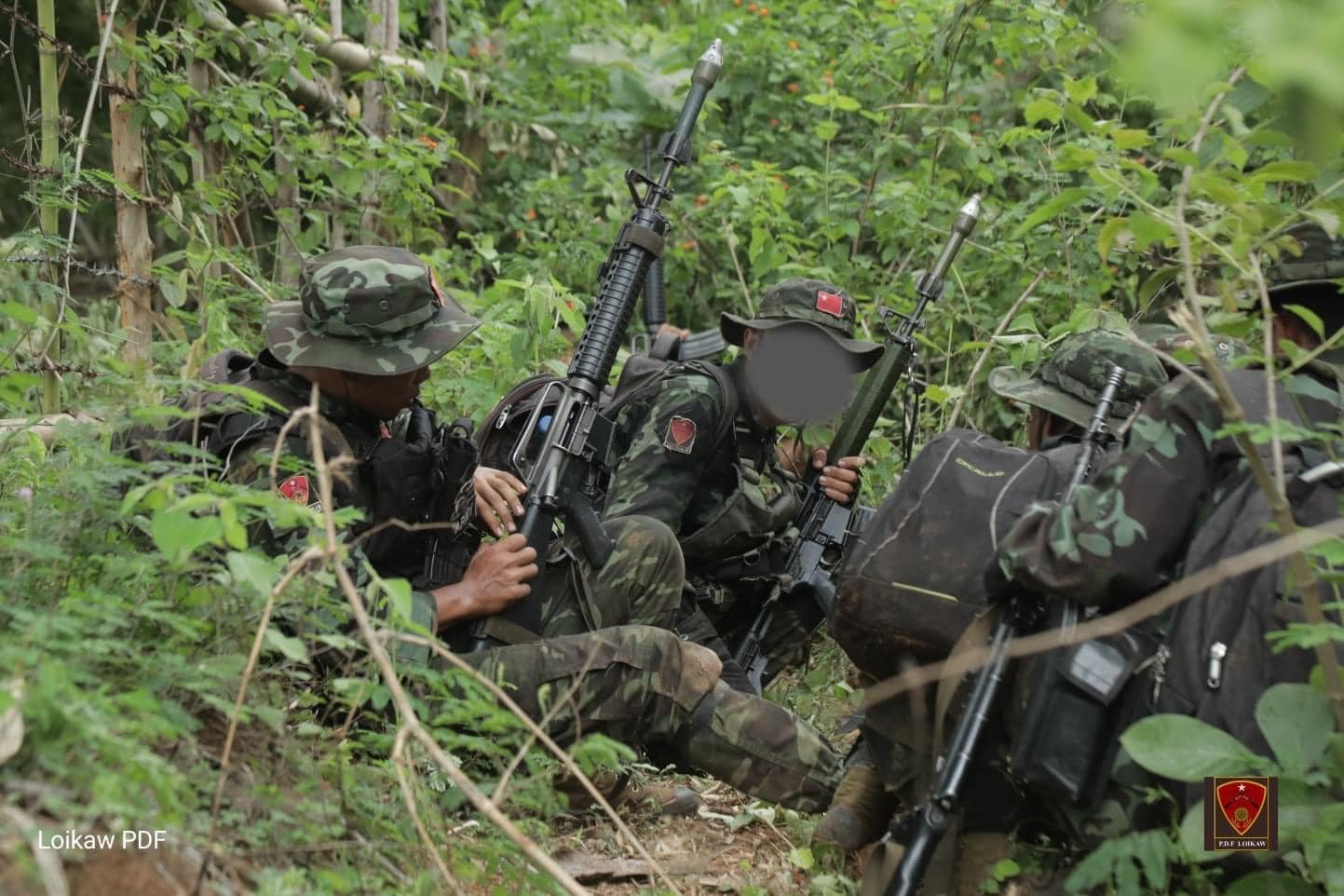 စစ်ကောင်စီတပ်ကို ဒေသကာကွယ်ရေးတပ်များ တိုက်ခိုက်နေစဉ်၊ဓာတ်ပုံ - လွိုင်ကော် PDF