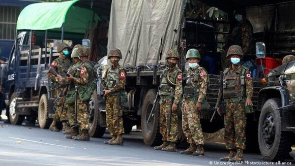 မန္တလေးမှာ မြို့ပြပြောက်ကျားတွေကို ပိုက်စိပ်တိုက်ရှာဖွေဖမ်းဆီးနေပြီး ဖမ်းခံရသူ ၂၀ ဦးကျော်ရှိနေ