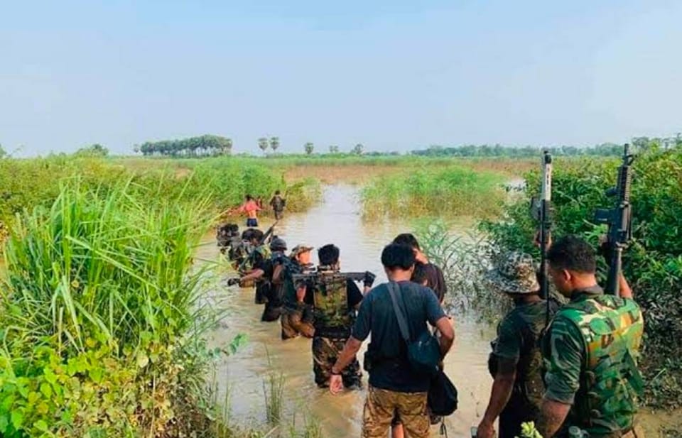 (တန့်ဆည်PDFအဖွဲ့တစ်ဖွဲ့က ရဲဘော်များအား တွေ့ရစဥ်။ ဓါတ်ပုံ-Taze PDF)