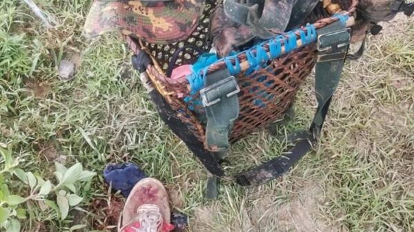 (ယနေ့ နံနက်ပိုင်းတိုက်ပွဲအပြီး စစ်ကောင်စီတပ် ကျန်ရစ်ခဲ့သော ပစ္စည်းများအား တွေ့ရစဉ်၊ ဓာတ်ပုံ - YDF ထီးလင်း)
