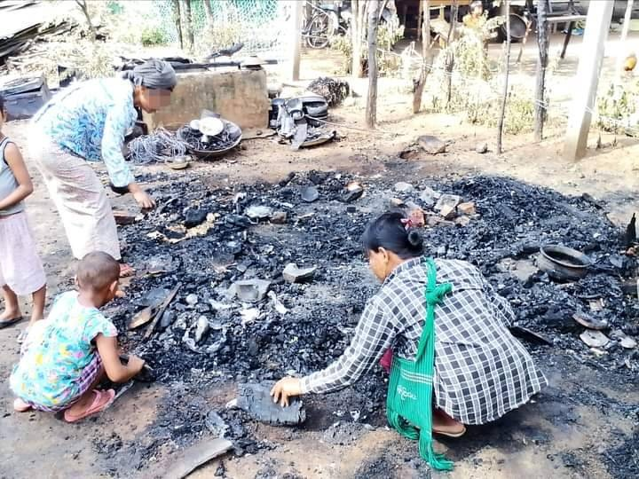 ကနီမြို့နယ်အတွင်း ကျေးရွာ လေးရွာ၌ စစ်ကောင်စီတပ် ဝင်ရောက်မွှေနှောက်ဖျက်ဆီးသွားပြီးနောက် တွေ့ရစဥ်။ ဓာတ်ပုံ-PAN(Kani)